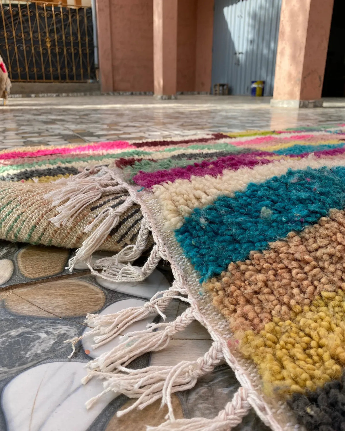 Patchwork Stripe Moroccan Rug, detail of the pile and the woven edge