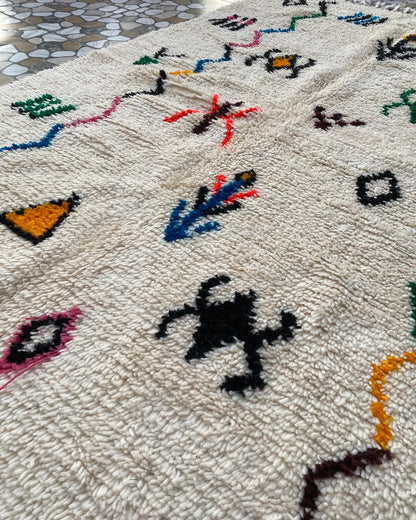 Berber Symbol Azilal Rug, close-up of the pattern in the wool