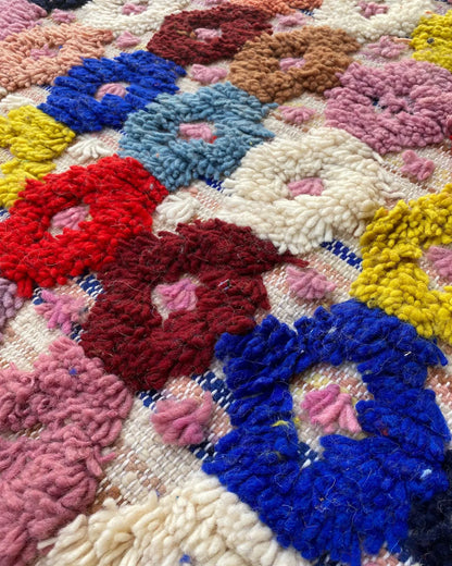 Flower Dot Moroccan Rug, close-up of the pattern in the wool