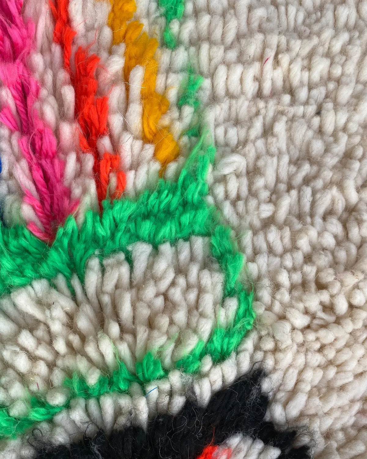 Ivory Line Art Azilal Rug, close-up of the pattern in the wool