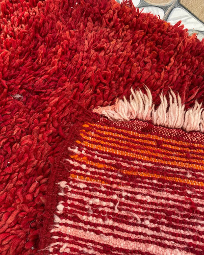 Red Shag Moroccan Runner, the back of the rug showing the hand-tied knots